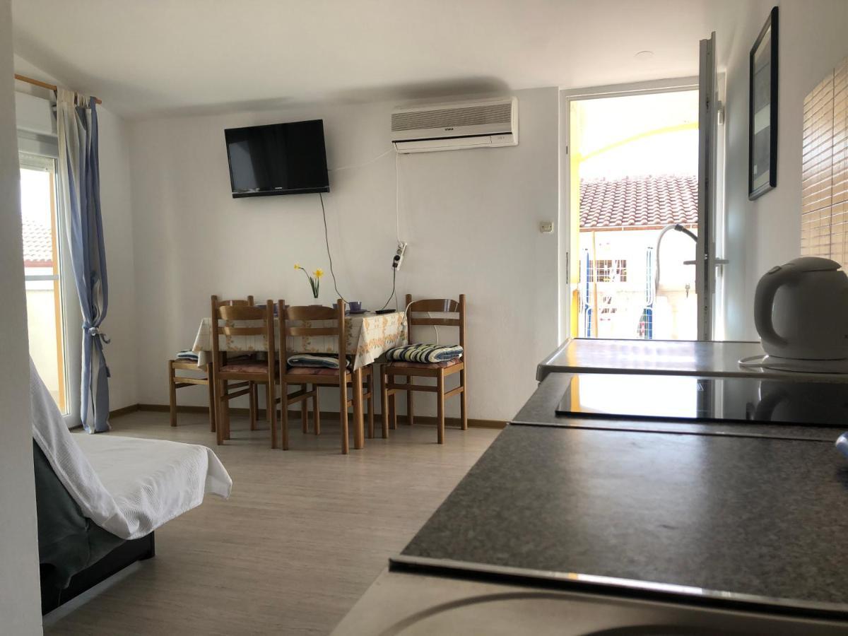 Apartments Marija Vir Zewnętrze zdjęcie